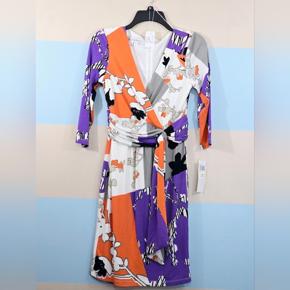 NWT Maggy London Viola Multi Plunge Dress - Picture 8 of 11